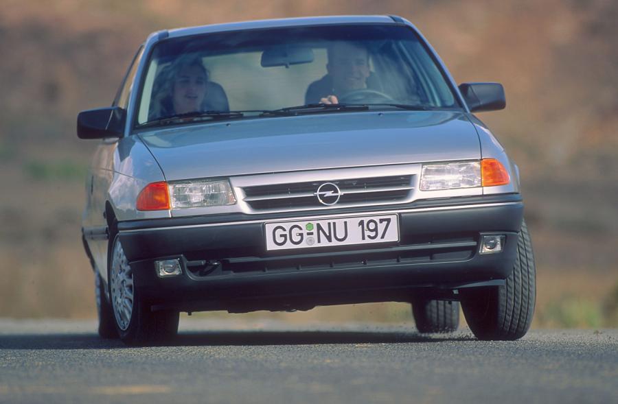  Opel Astra 1991 года  (фото 3 из 24)